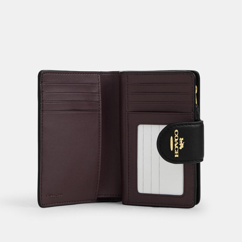 Medium Corner Zip Wallet In Signature Leather